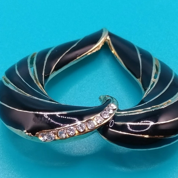 Black Enamel and Gold Tone Clear Rhinestones Accents 1 1/2" Heart Brooch Pin - Picture 2 of 6